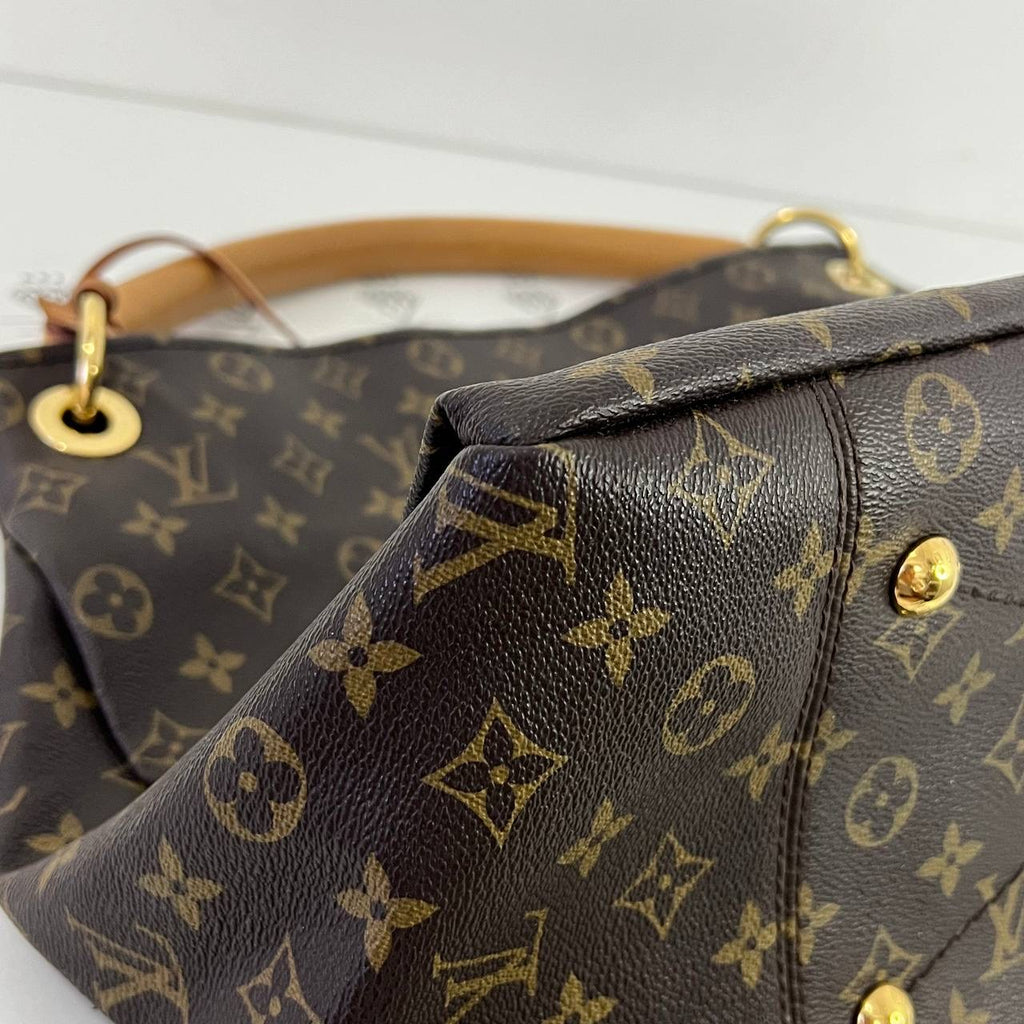 [PRE LOVED] Louis Vuitton Artsy MM in Monogram Canvass (AR0160)