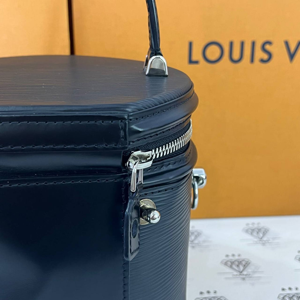 [PRE LOVED] Louis Vuitton Cannes in Epi Leather SHW (FL0129)