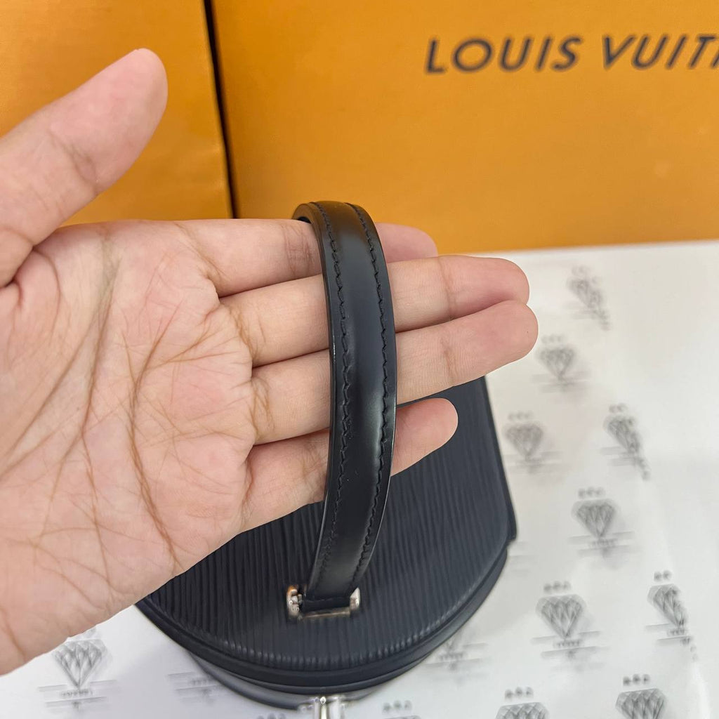 [PRE LOVED] Louis Vuitton Cannes in Epi Leather SHW (FL0129)