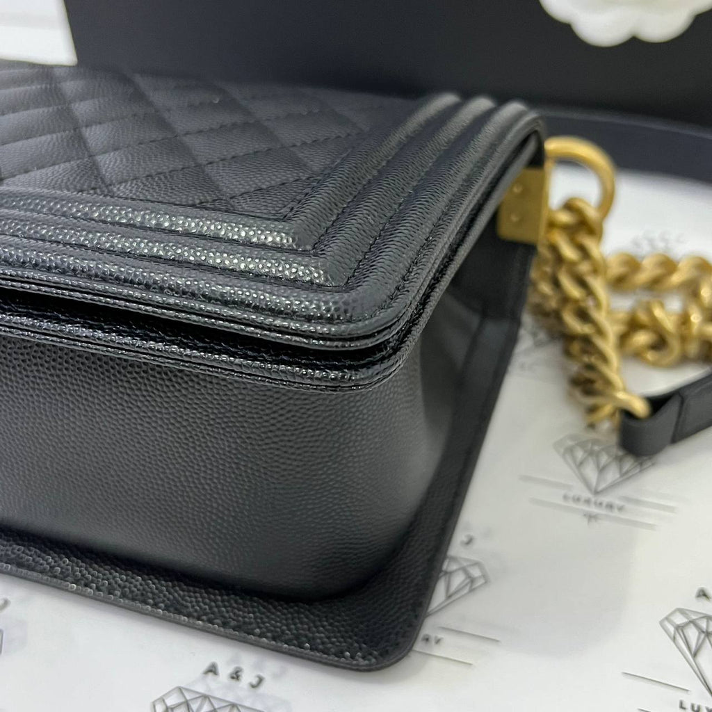 [PRE LOVED] Chanel Old Medium Boy in Black Caviar GHW (Series 29)