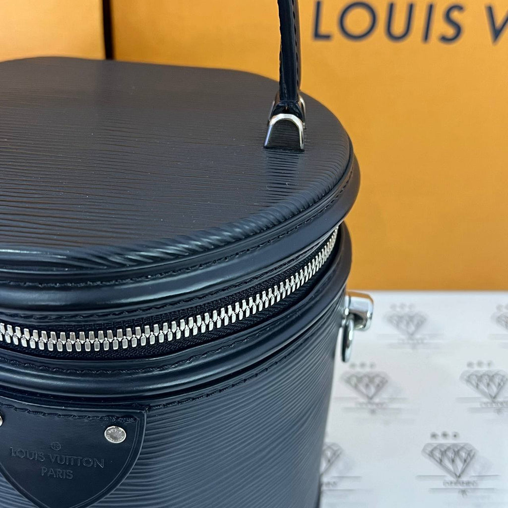 [PRE LOVED] Louis Vuitton Cannes in Epi Leather SHW (FL0129)