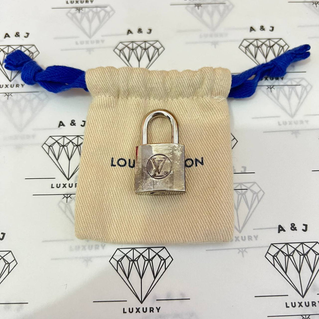 [PRE LOVED] Louis Vuitton Cannes in Epi Leather SHW (FL0129)