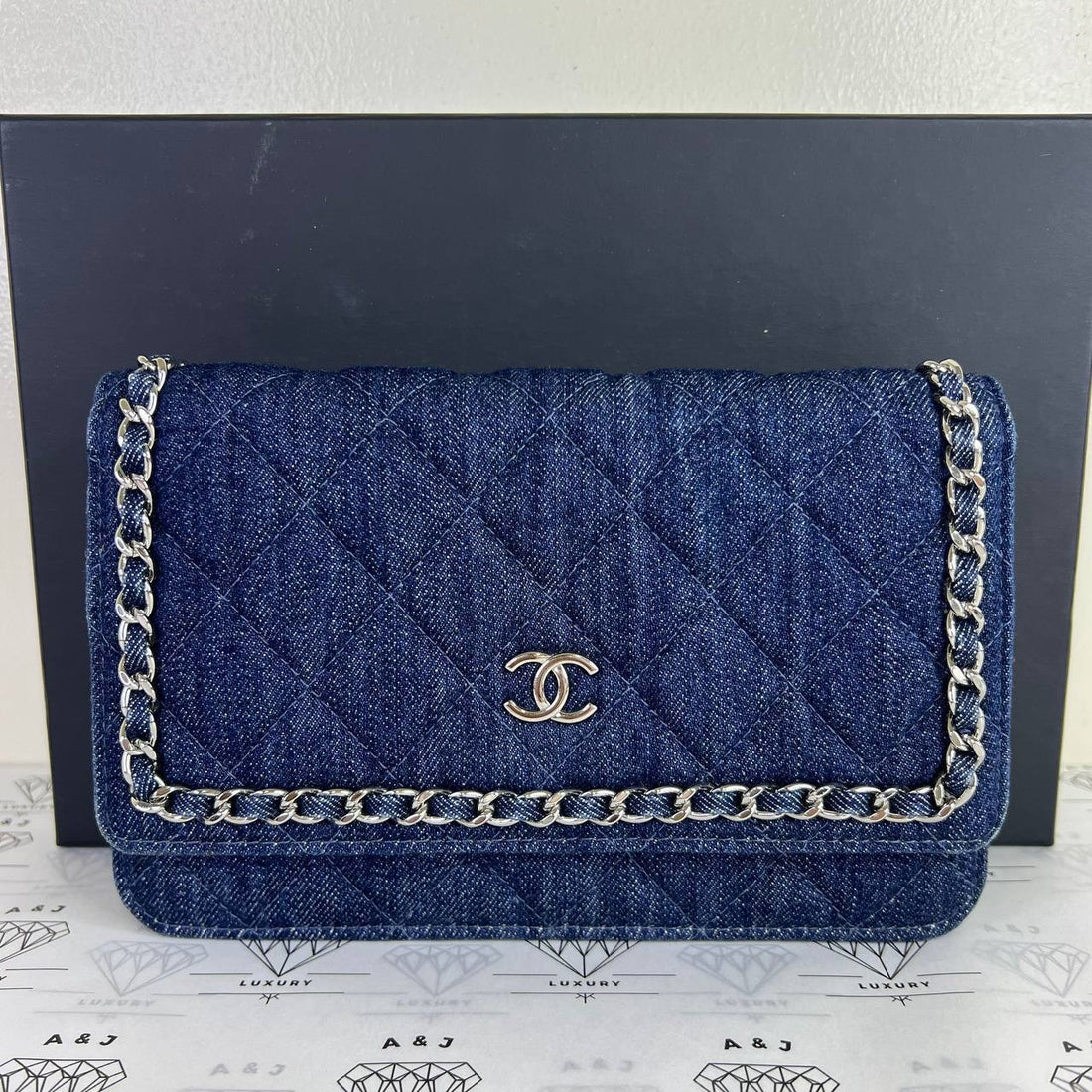 [PRE LOVED] Chanel Chain Around Wallet on Chain in Denim SHW (Series 28)