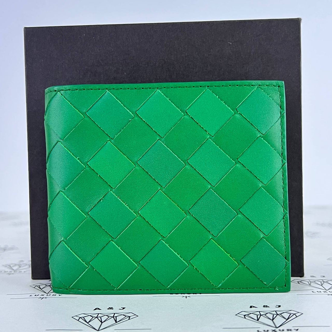 [PRE LOVED] Bottega Veneta Intrecciato Compact Wallet in Green