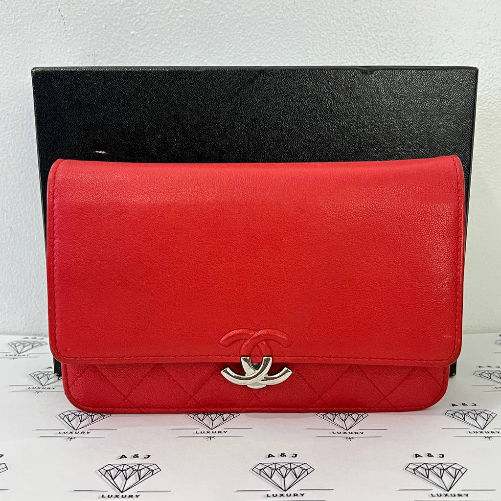 [PRE LOVED] Chanel Box Wallet on Chain in Red Caviar SHW (Series 25)