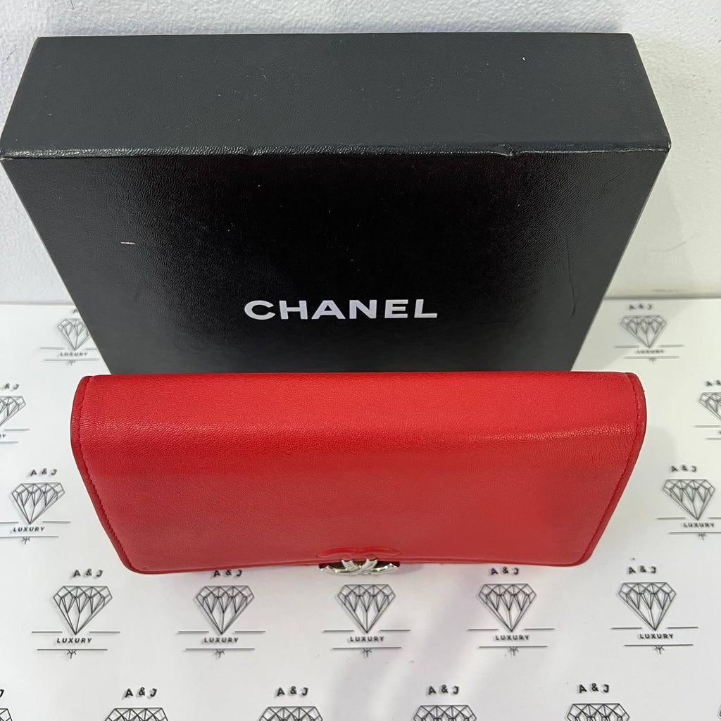 [PRE LOVED] Chanel Box Wallet on Chain in Red Caviar SHW (Series 25)