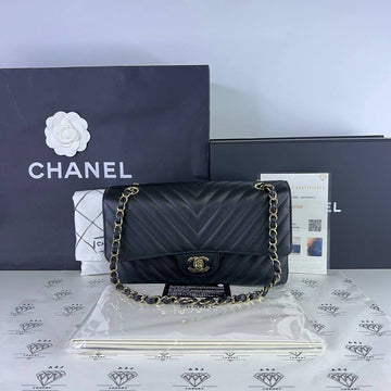 [PRE LOVED] Chanel Classic Medium Double Flap Chevron in Black Caviar Leather Light Gold HW (Series 31)