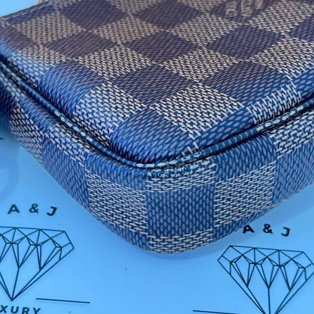 [PRE LOVED] Louis Vuitton Mini Pochette Accessoires in Damier Ebene Canvass (SF4261)