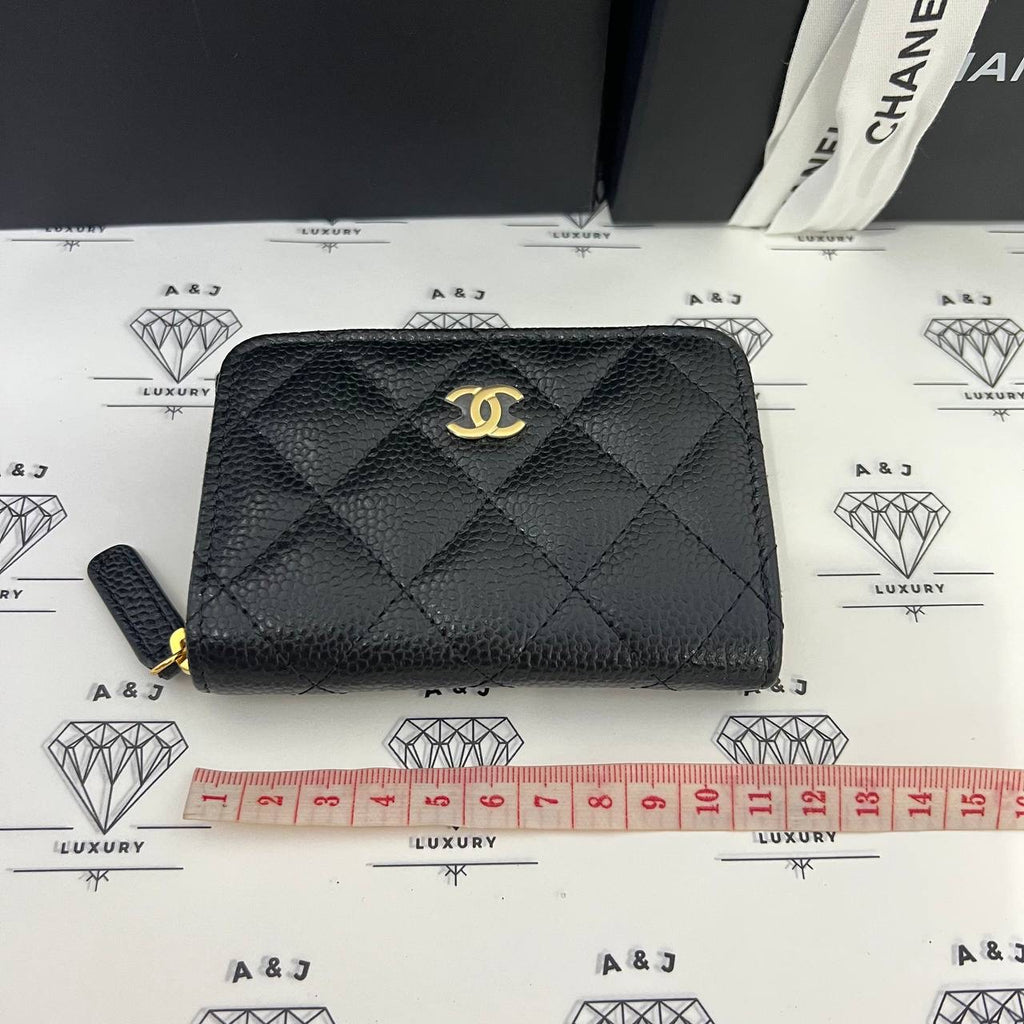 [BRAND NEW] Chanel Zippy Cardholder in Black Caviar GHW (microchipped)