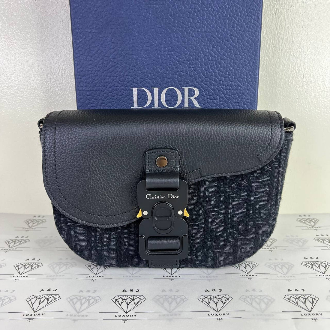 [PRE LOVED] Christian Dior Mini Saddle Flap Messenger Bag in Black (2023)