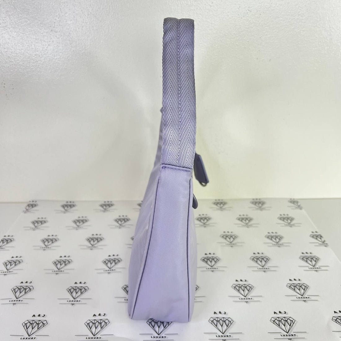 [PRE LOVED] Prada Re-edition 2000 in Lilac Nylon SHW