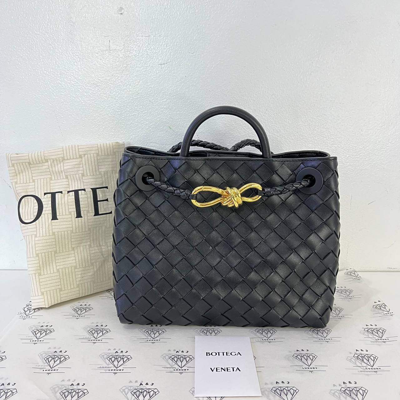 [BRAND NEW] Bottega Veneta Small Andiamo in Black Intrecciato Leather GHW