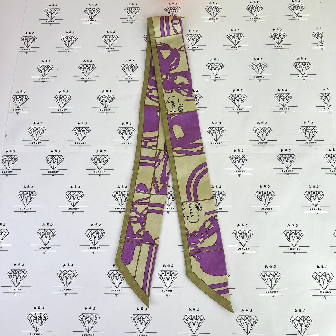 [PRE LOVED] Hermes Twilly in Purple