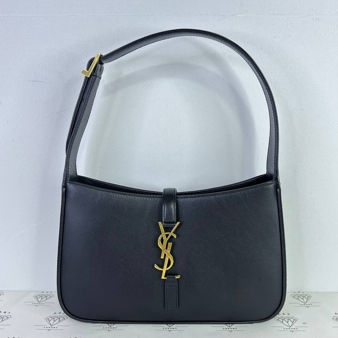 [PRE LOVED] YSL Le 5 A 7 Shoulder Bag in Black Calfskin Leather GHWW