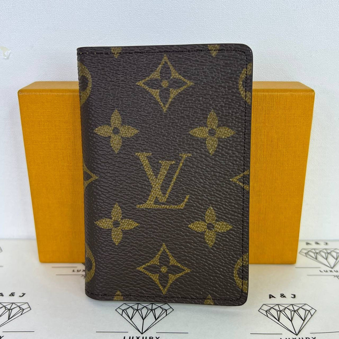 [PRE LOVED] Louis Vuitton Pocket Organizer in Monogram Canvass (microchipped)