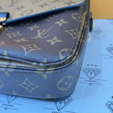 [PRE LOVED] Louis Vuitton Pochette Metis in Reverse Monogram Canvass (microchipped)