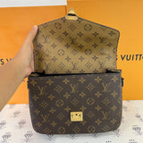 [PRE LOVED] Louis Vuitton Pochette Metis in Reverse Monogram Canvass (microchipped)