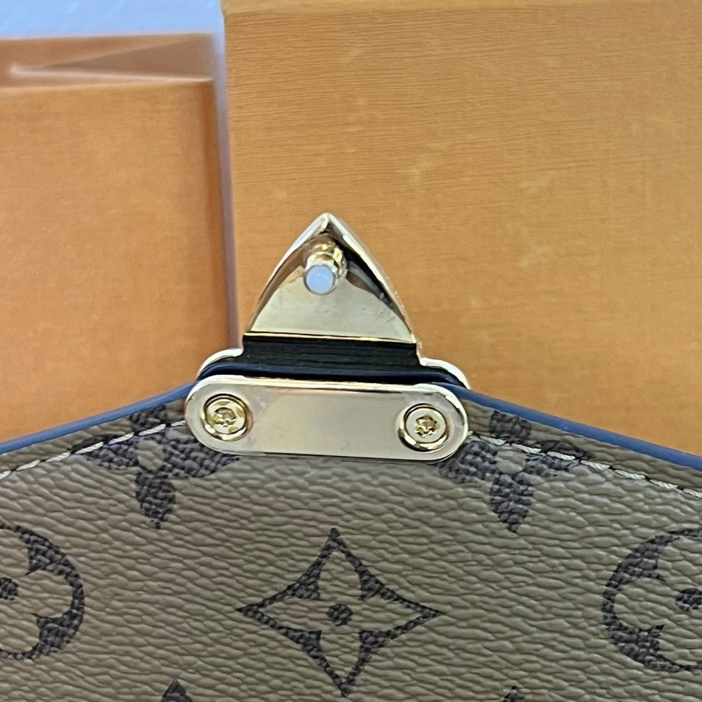 [PRE LOVED] Louis Vuitton Pochette Metis in Reverse Monogram Canvass (microchipped)