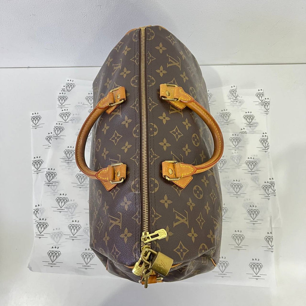 [PRE LOVED] Louis Vuitton Speedy Bandouliere 35 in Monogram Canvass (DU4121)