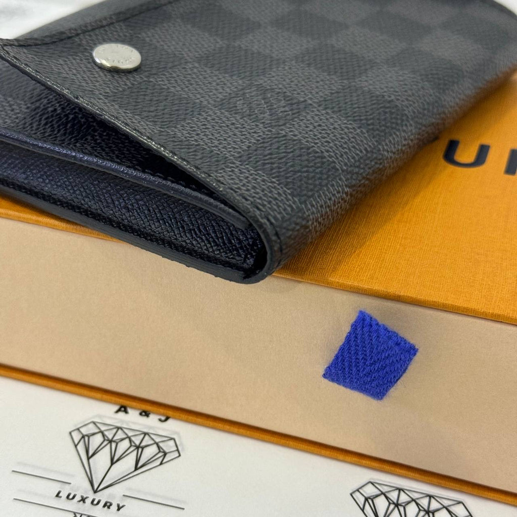 [PRE LOVED] Louis Vuitton Compact Modular Men's Wallet in Damier Graphite Canvass (MI3049)