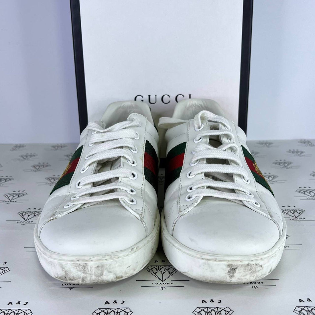 [PRE LOVED] Gucci Men's GG Ace Sneakers with Bee in White Size 7US