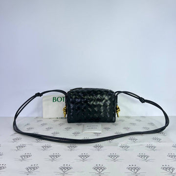 [PRE LOVED] Bottega Veneta Mini Loop Metal Knots in Dark Green GHW