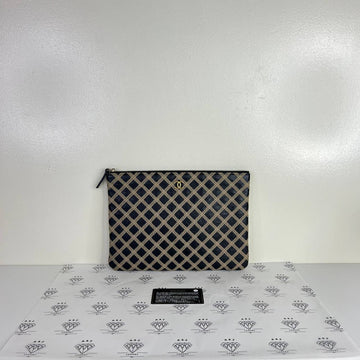 [PRE LOVED] Chanel Large O Case in Black/Gold Calfskin Leather GHW (Series 21)
