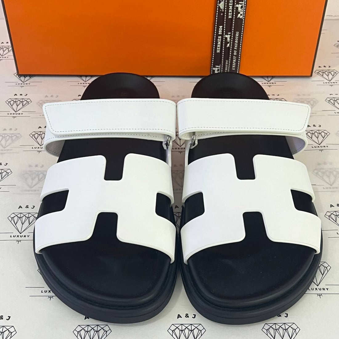 [BRAND NEW] Hermes Chypre in White Size 38.5