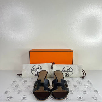 [PRE LOVED] Hermes Oasis Sandals in Black Size 36.5EU
