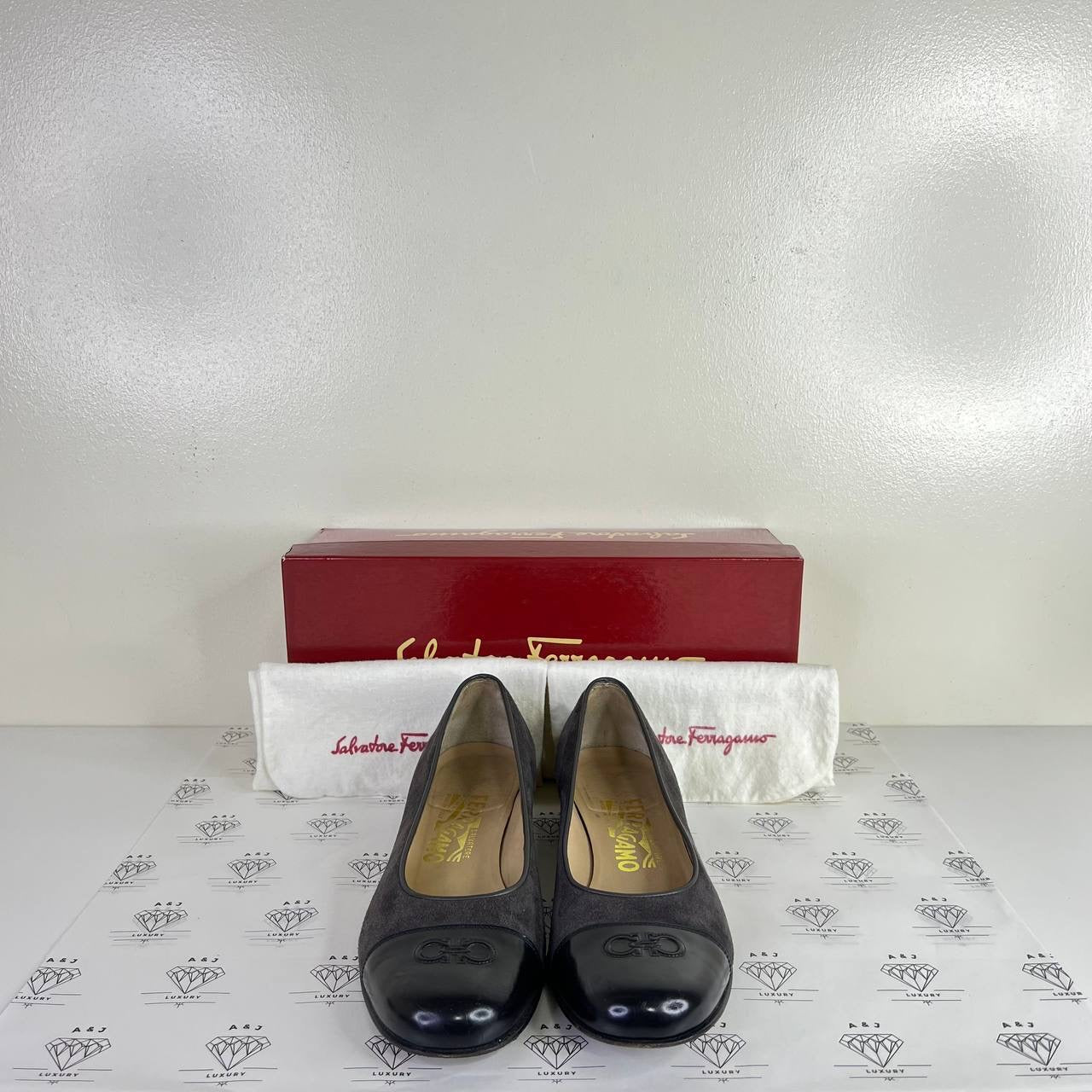 [PRE LOVED] Salvatore Ferragamo Agile Logo Heels in Black Size 7.5