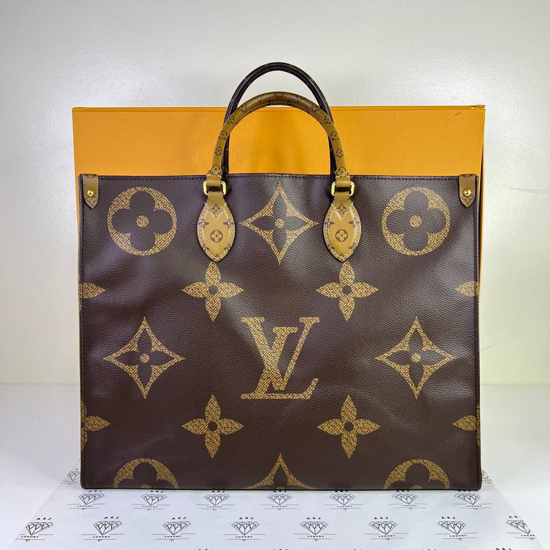 [PRE LOVED] Louis Vuitton OnTheGo GM in Reverse Monogram Canvass (FL0220)