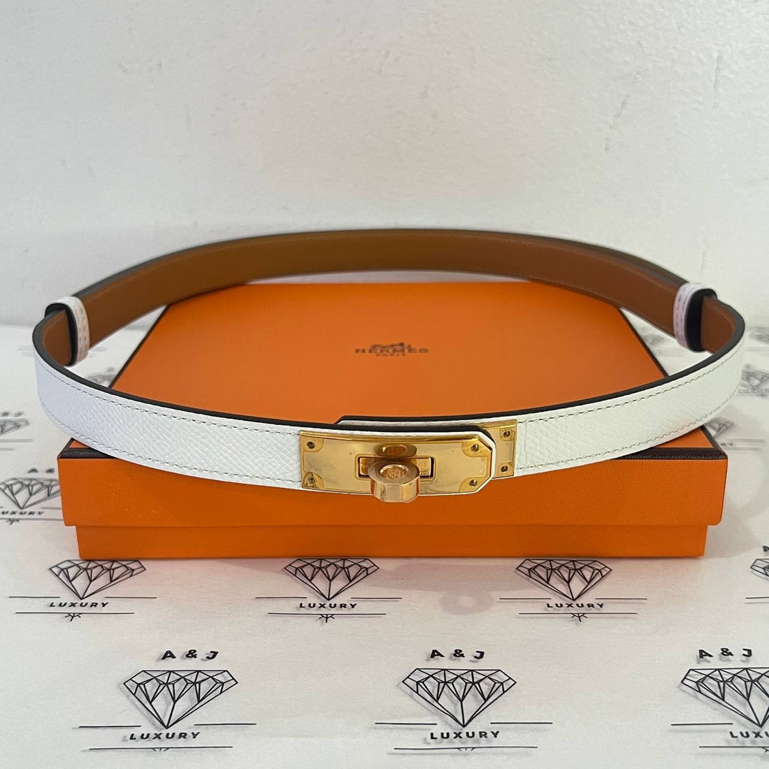 [PRE LOVED] Hermes Kelly Belt in Nata RGHW (Stamp U - 2022)