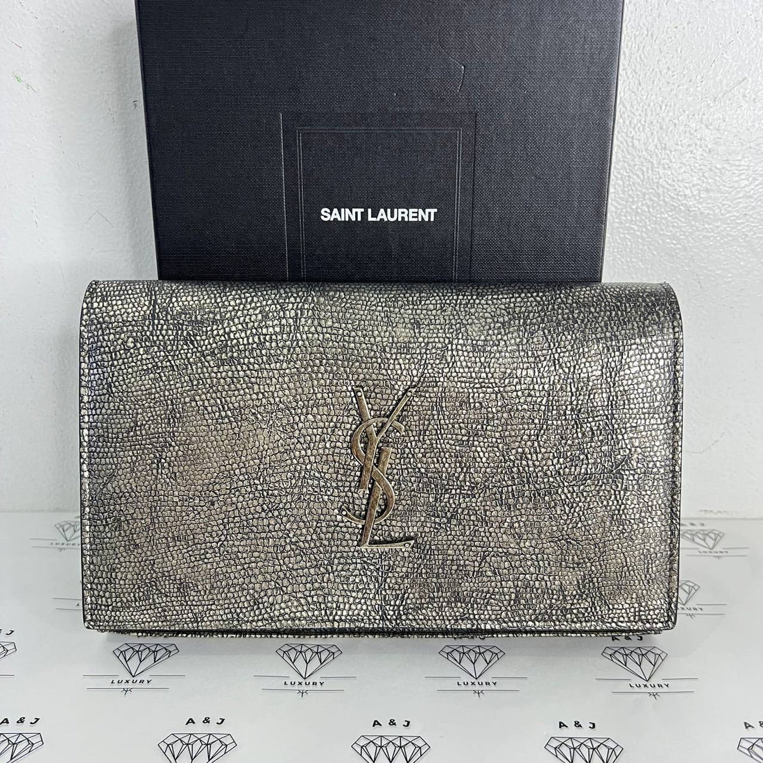 [PRE LOVED] YSL Kate Wallet on Chain in Silver Croc Embossed RHW