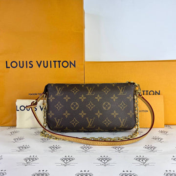 [PRE LOVED] Louis Vuitton Pochette Accessoires in Monogram Canvass (microchipped)