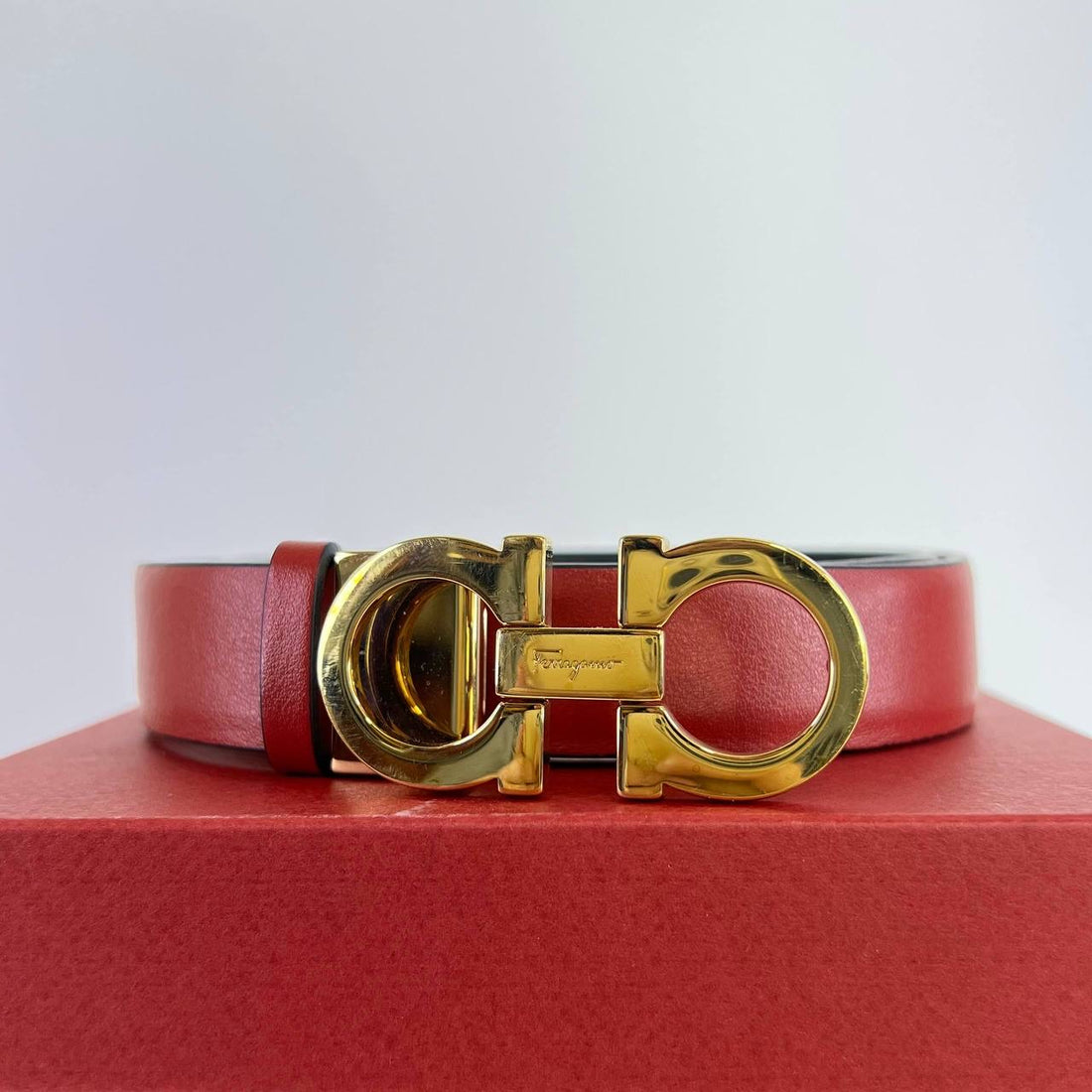 [PRE LOVED] Salvatore Ferragamo Gancini Reversible Belt in Red/Black GHW Size 75