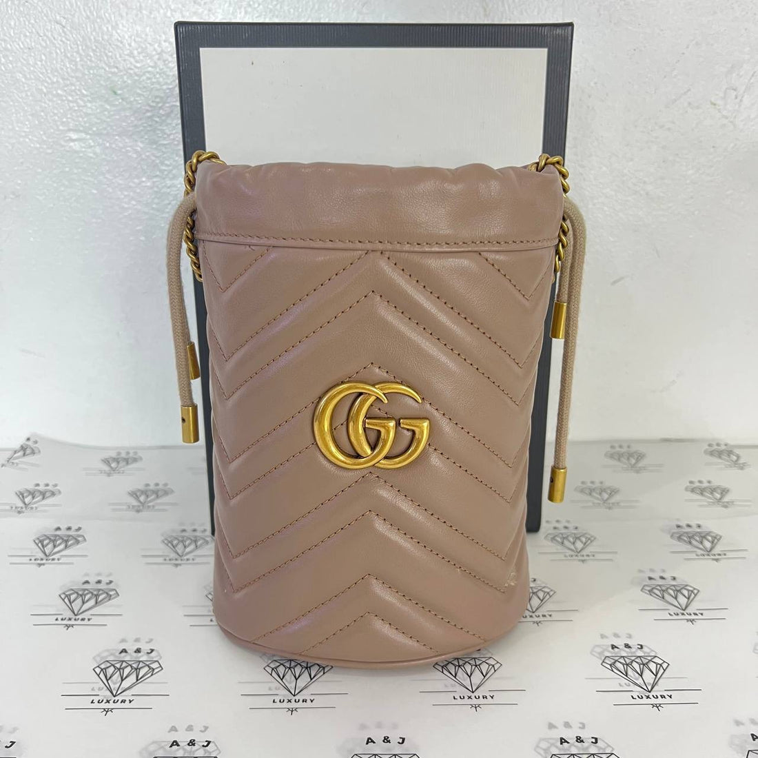 [PRE LOVED] Gucci Marmont Bucket Bag in Beige GHW