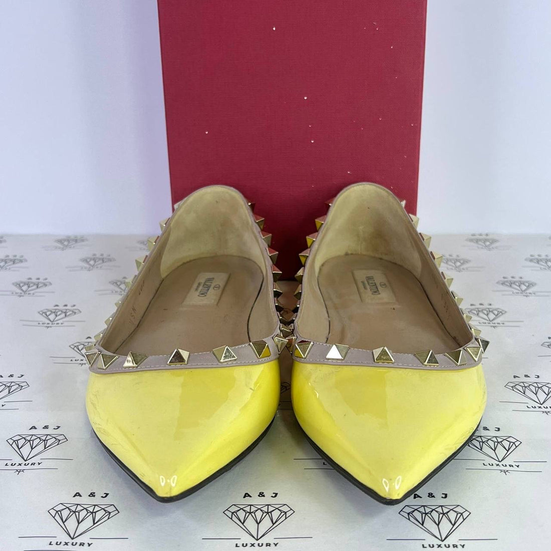 [PRE LOVED] Valentino Rockstud Patent Ballet Flats in Yellow Size 38.5EU