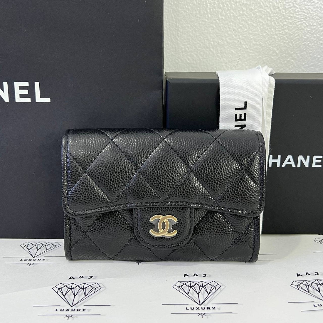 [BRAND NEW] Chanel Seasonal Flap Cardholder in Black Caviar GHW (microchipped)