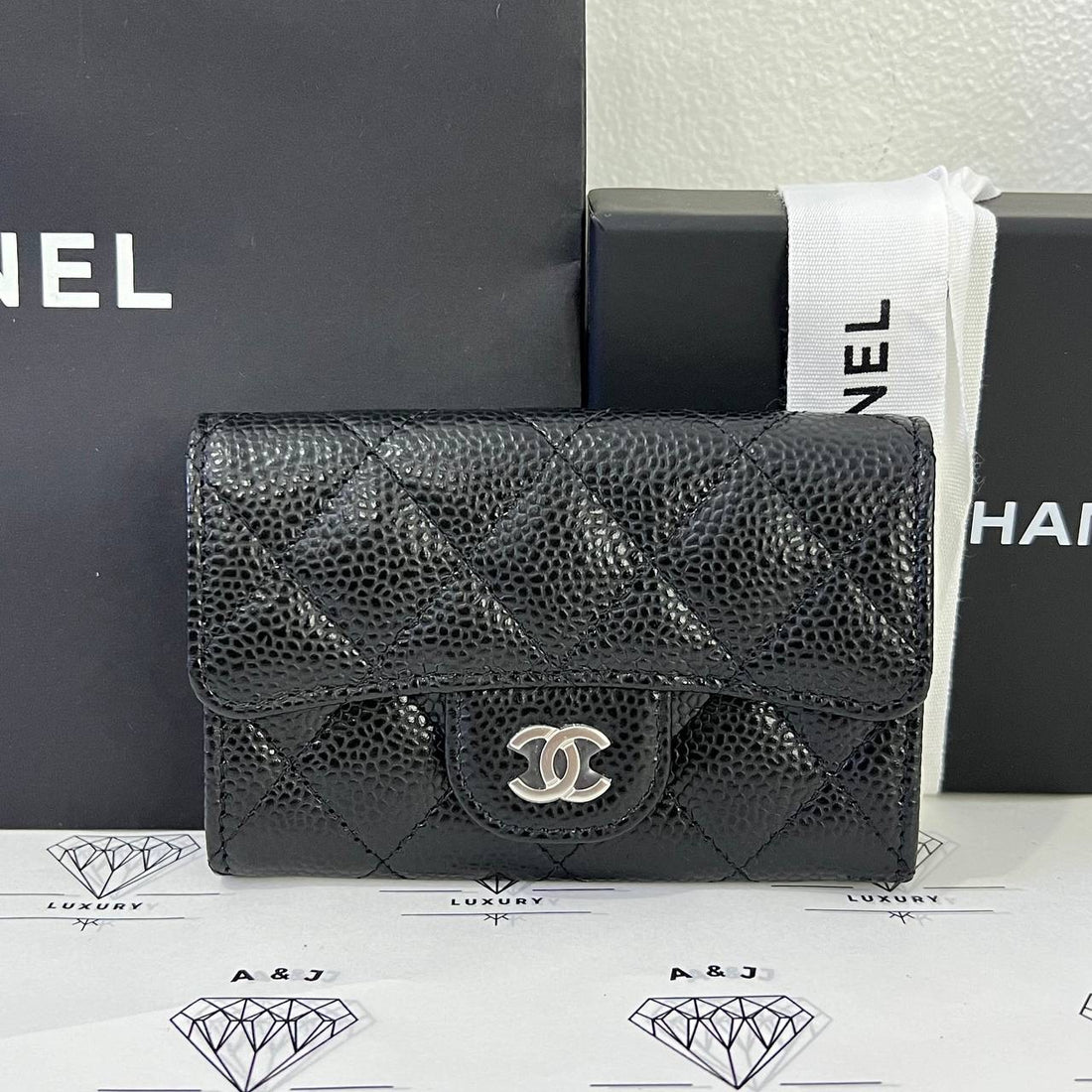 [BRAND NEW] Chanel Classic Flap Cardholder in Black Caviar SHW (microchipped)