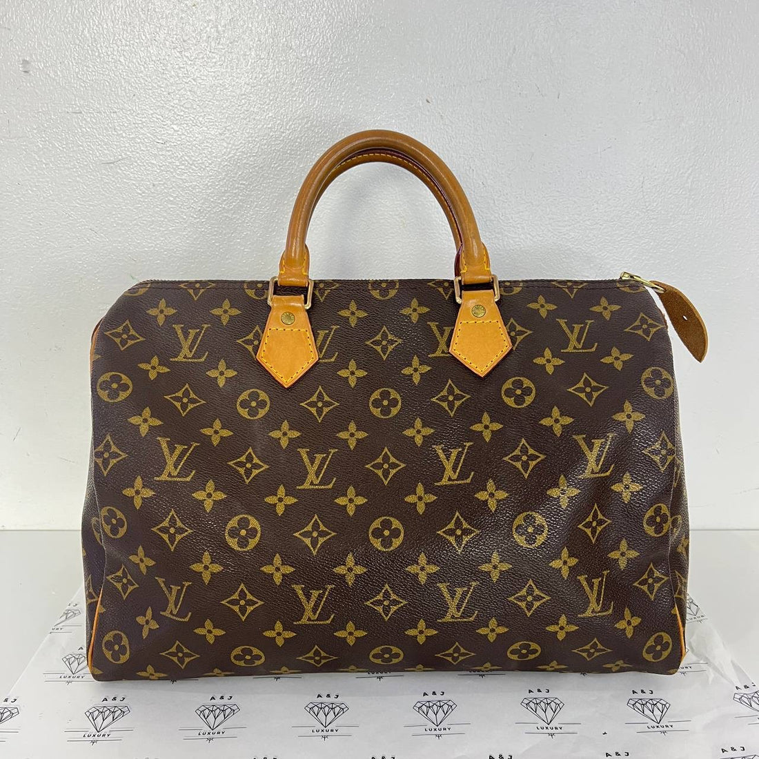 [PRE LOVED] Louis Vuitton Speedy 35 in Monogram Canvass (SP0989)