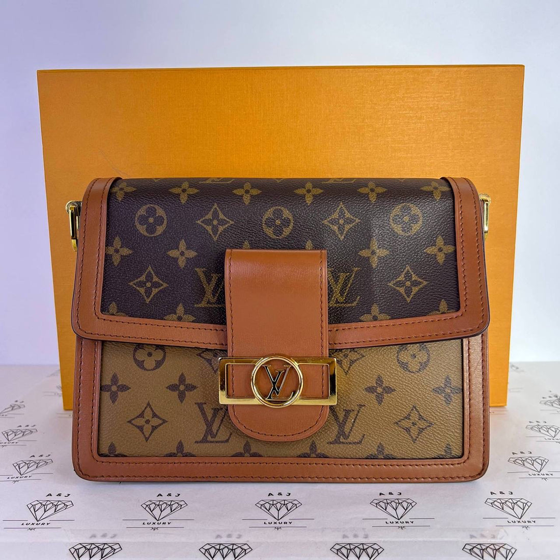 [PRE LOVED] Louis Vuitton Dauphine MM in Reverse Monogram Canvass (microchipped)
