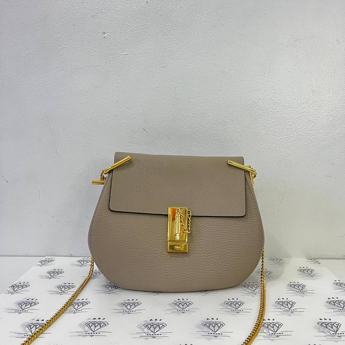 [PRE LOVED] Chloe Small Drew in Gray Grained Leather GHW