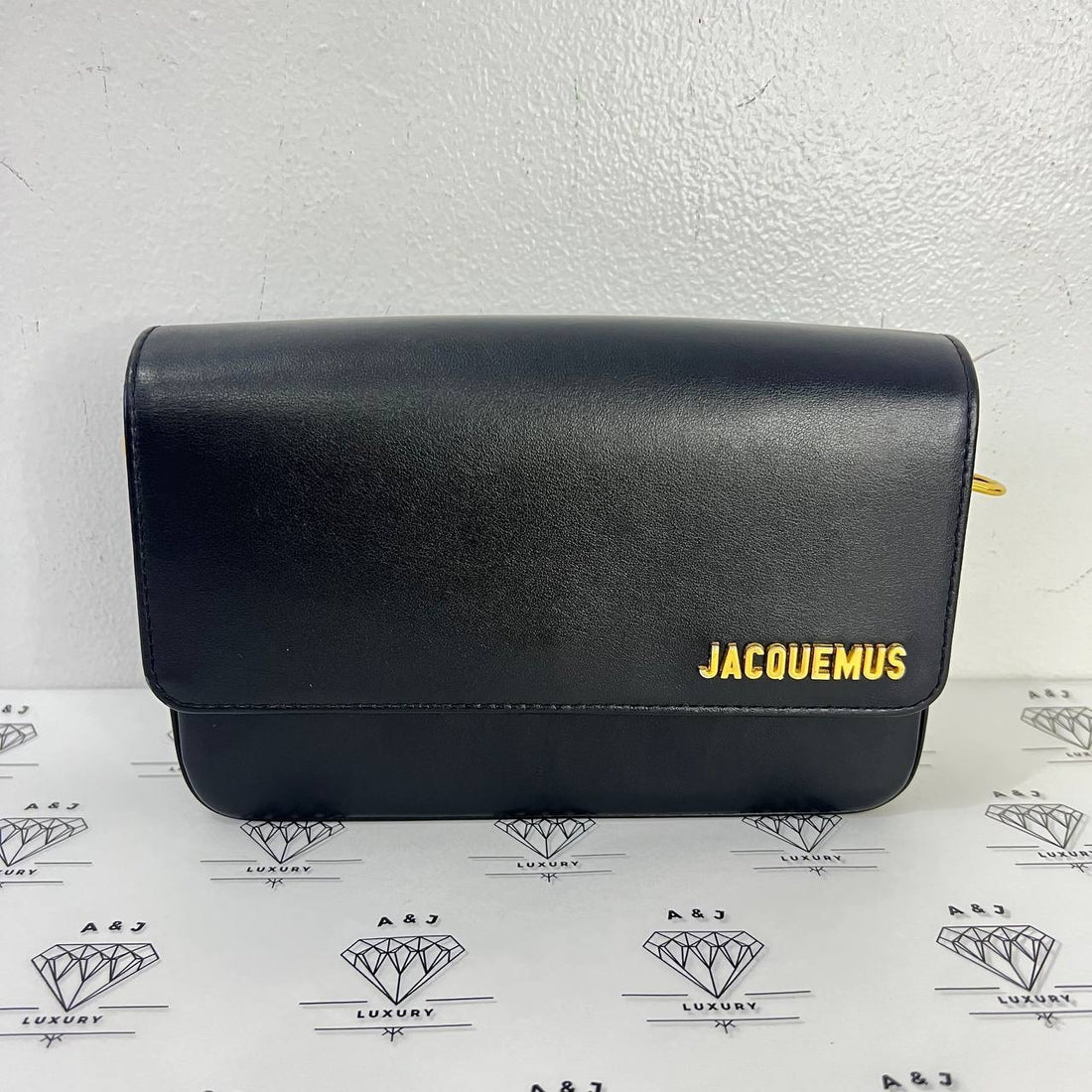 [PRE LOVED] Jacquemus Le Carinu in Black GHW