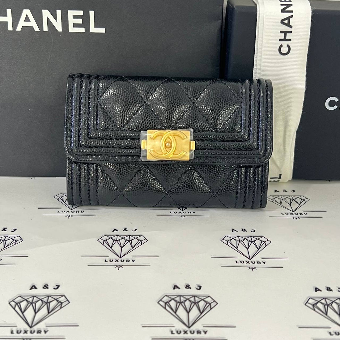 [BRAND NEW] Chanel Boy Flap Cardholder in Black Caviar Gold HW (microchipped)