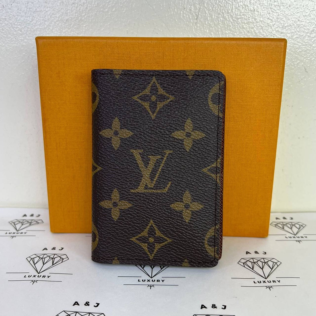 [PRE LOVED] Louis Vuitton Pocket Organizer in Monogram Canvass (microchipped)