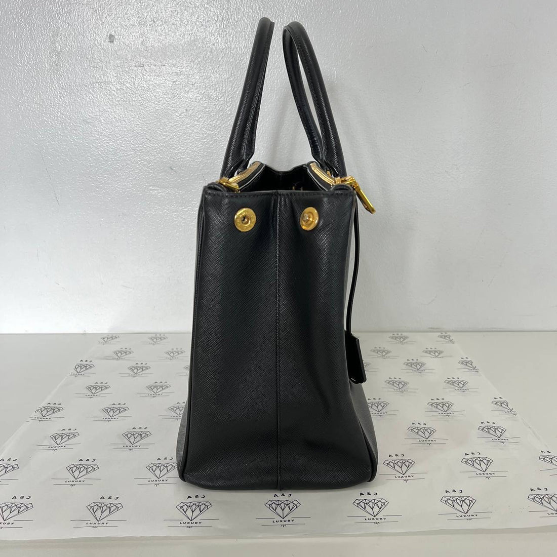 [PRE LOVED] Prada Medium Galleria in Black Saffiano Leather GHW