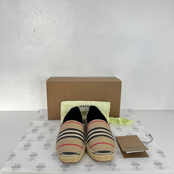 [PRE LOVED] Burberry Espadrilles in Canvass Size 38EU