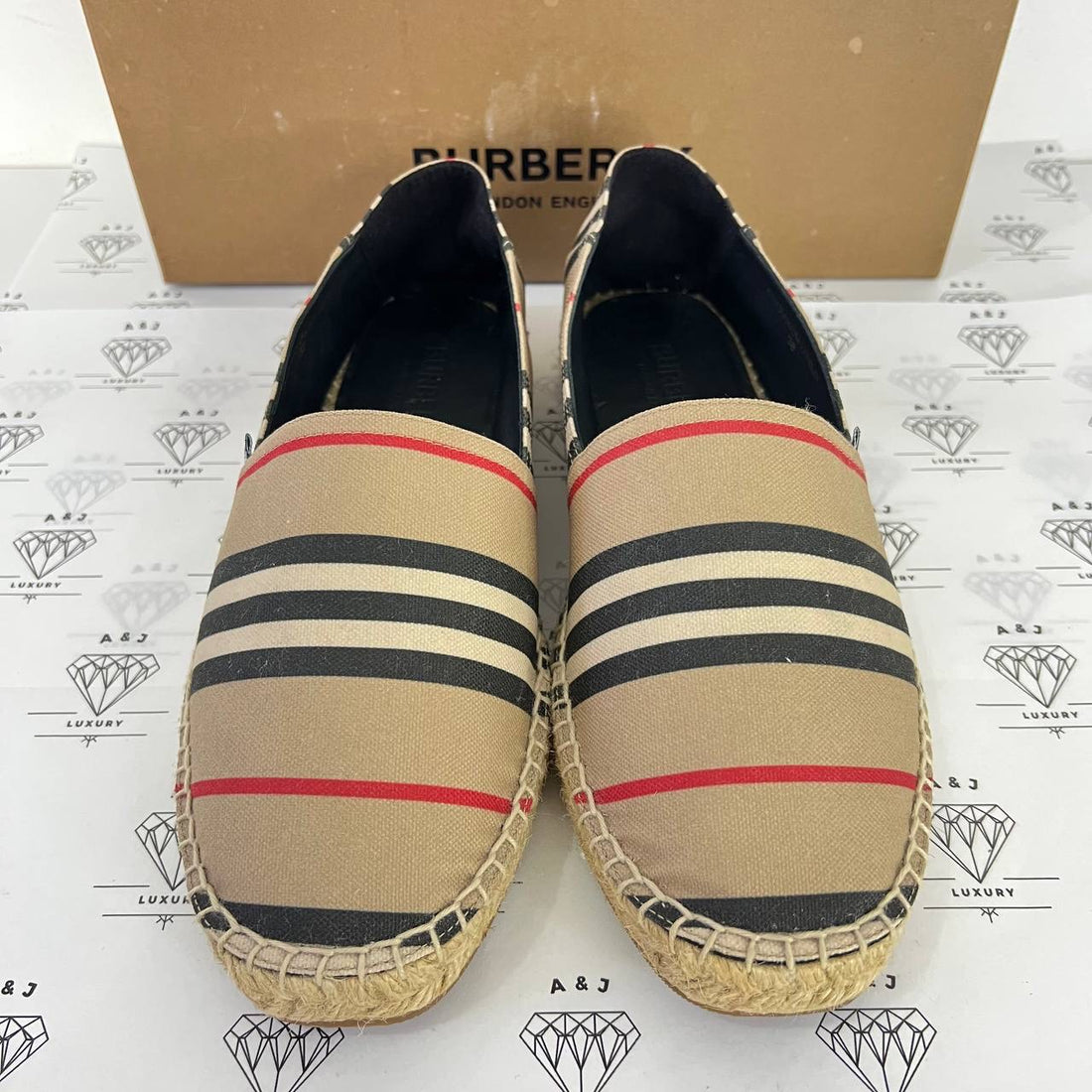 [PRE LOVED] Burberry Espadrilles in Canvass Size 38EU