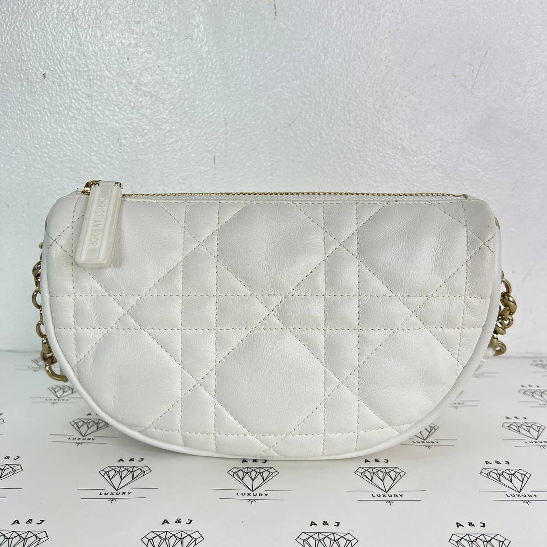 [PRE LOVED] Christian Dior Small Hobo Vibe in White Calfskin Leather GHW (2021)