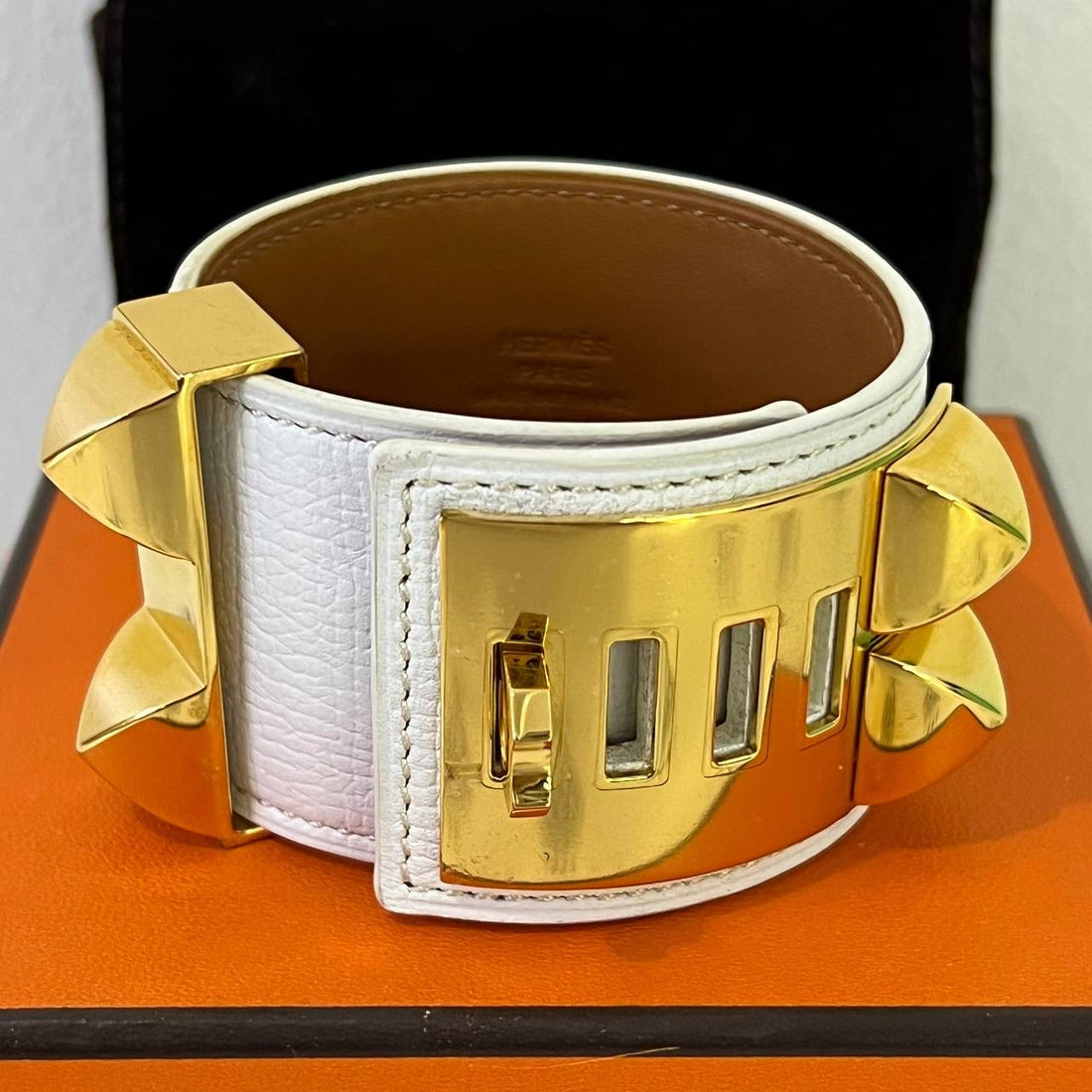 [PRE LOVED] Hermes Collier de Chien Bracelet Size S (Stamp Q Square - 2013)